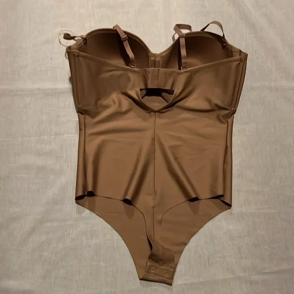 SKIMS Tan Bodysuit - Picture 2 of 3